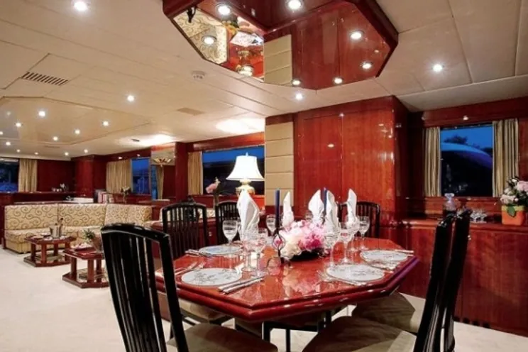 Charter Yacht MOONRAKER II - Azimut 97 - 4 Cabins - Monaco - Cannes - St Tropez - Corsica