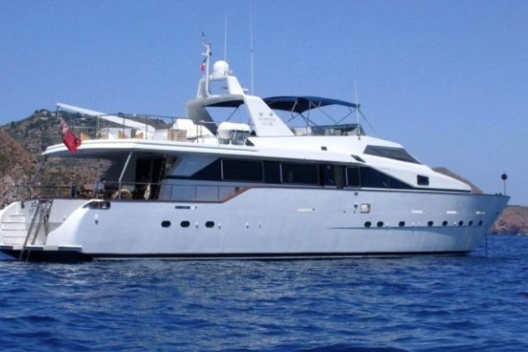 Charter Yacht MOONRAKER II - Azimut 97 - 4 Cabins - Monaco - Cannes - St Tropez - Corsica