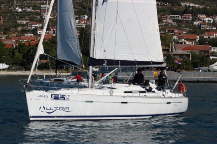 Charter Yacht Oceanis 393 - 3 Cabins - Split - Dubrovnik