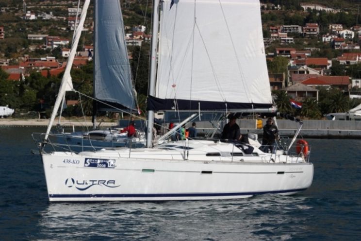 Charter Yacht Oceanis 393 - 3 Cabins - Split - Dubrovnik