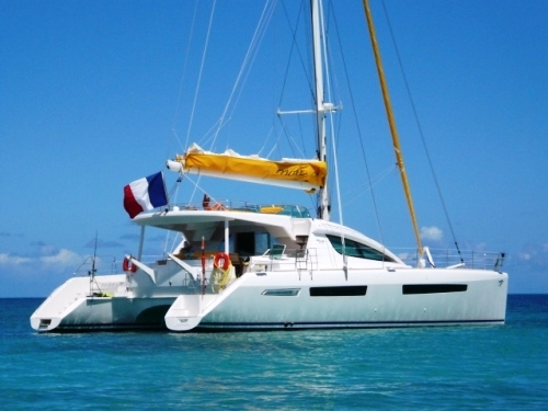 Charter Yacht MOTU - Privilege 615 - Caribbean