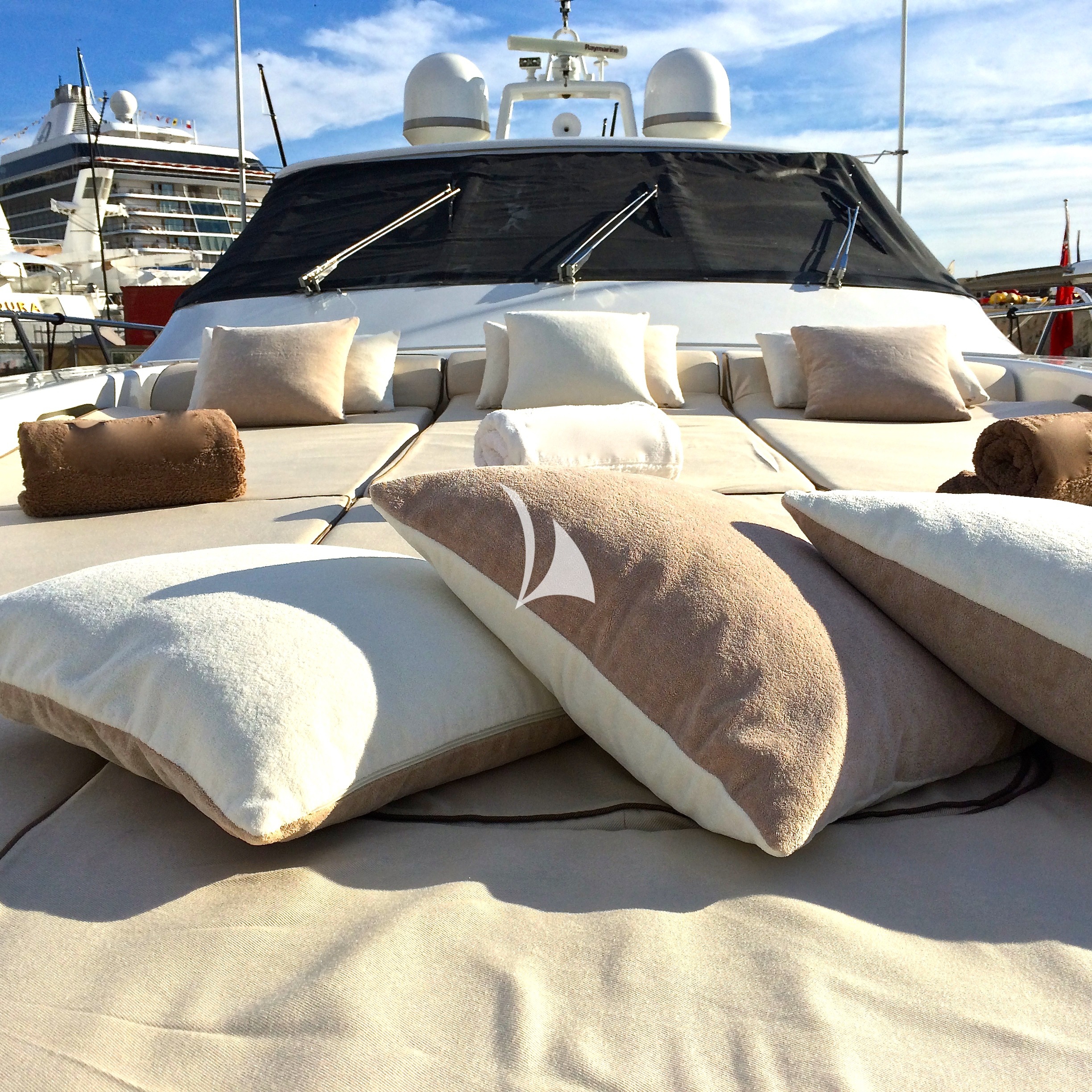 Charter Yacht MR M - Mangusta 80 - 3 cabins - French Riviera - Cannes - St Tropez - Monaco