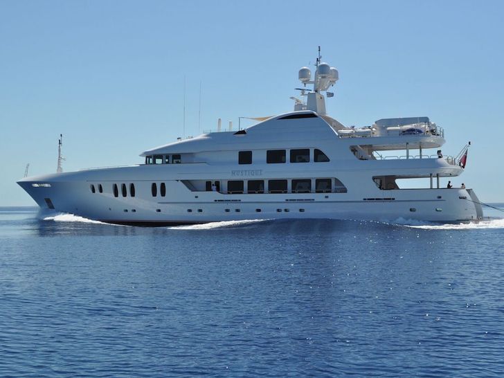 MUSTIQUE - Trinity Yachts 180 