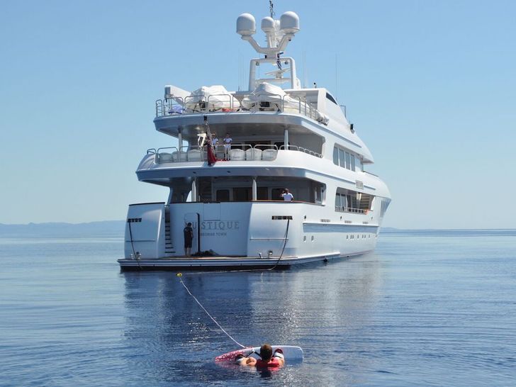 MUSTIQUE - Trinity Yachts 180