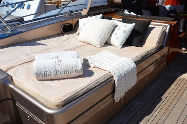 Charter Yacht Waï - Mangusta 80 - 3 Cabins - St Tropez - St Tropez - Cogolin - St Raphael