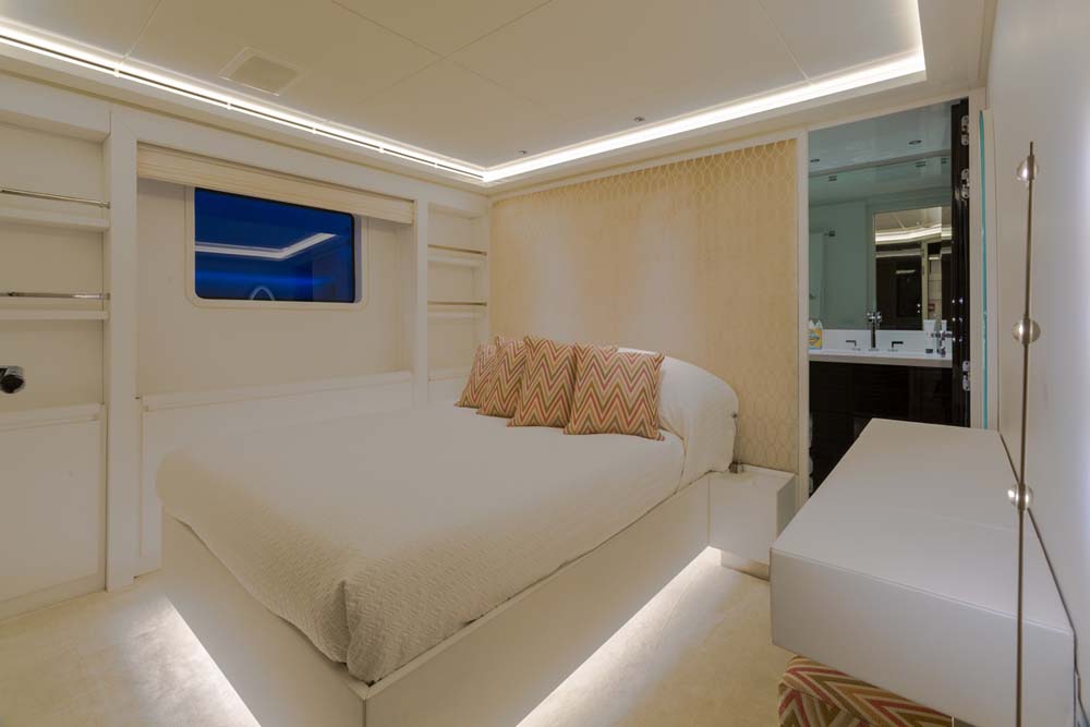 Charter Yacht GALA I - Benetti Delfino 93 - 5 Cabins - Athens - Mykonos - Paros - Greece