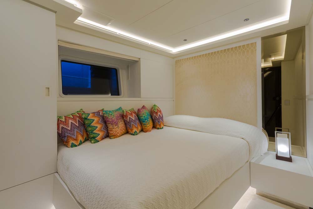 Charter Yacht GALA I - Benetti Delfino 93 - 5 Cabins - Athens - Mykonos - Paros - Greece