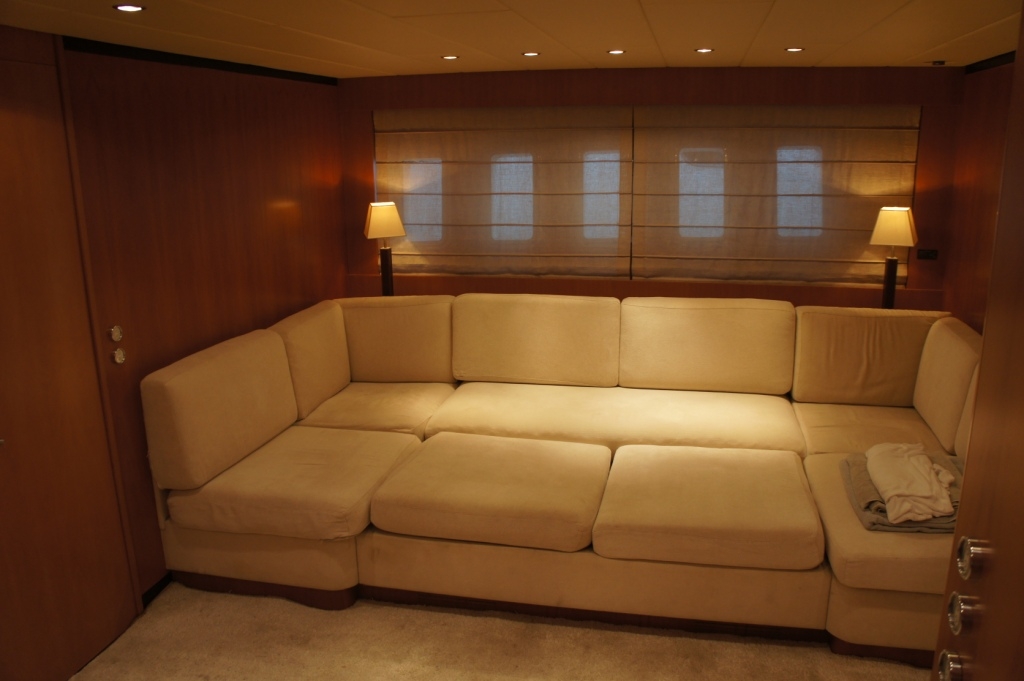 Charter Yacht NAMASTE - Leopard 24 - 3 Cabins - St Tropez - Cogolin - St Maxime - St Raphael