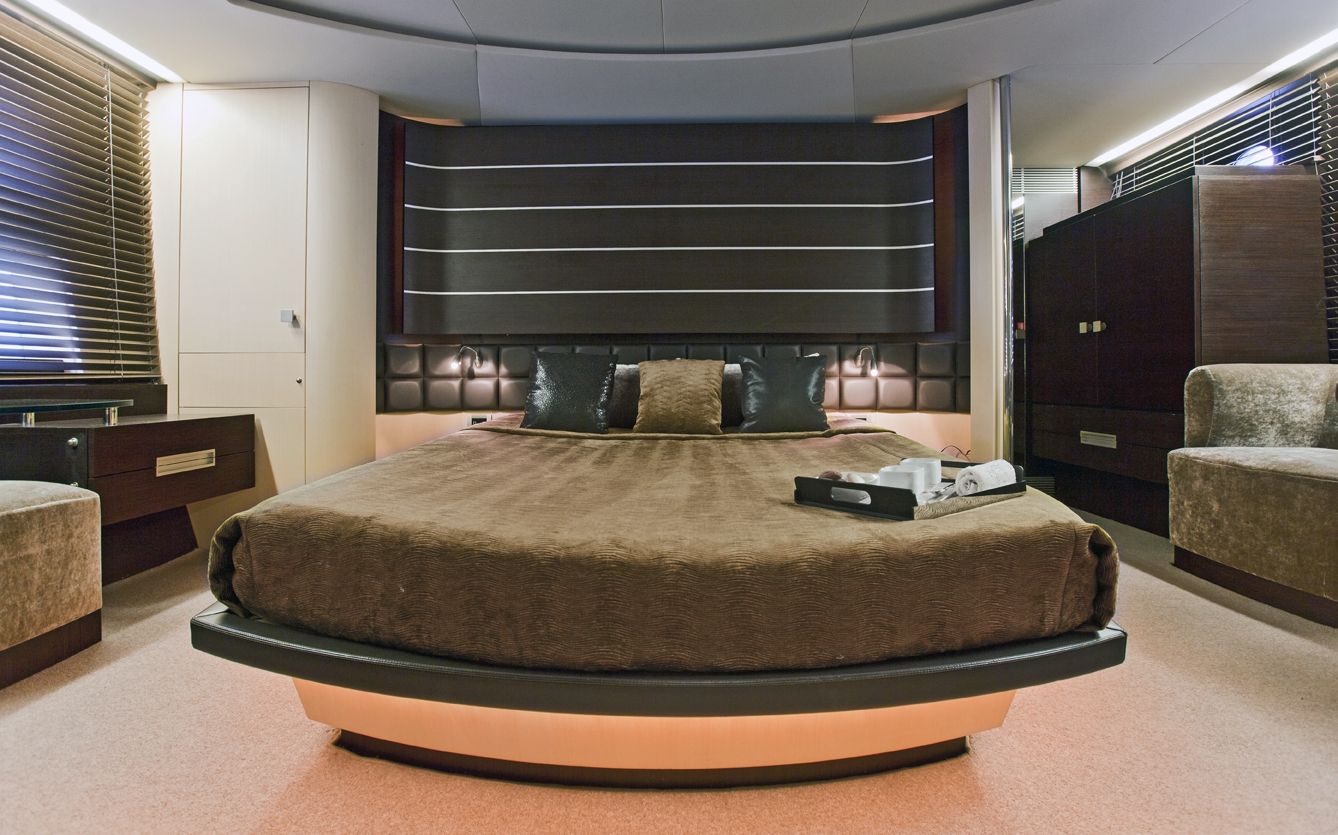 NAMI Azimut 86 Luxury Motoryacht Master Cabin