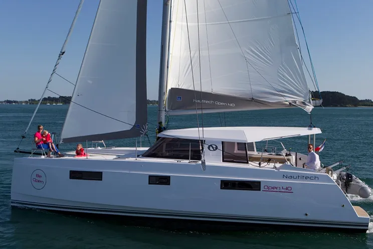 Charter Yacht Nautitech 40 Open - 2014 - 4+2 Cabins