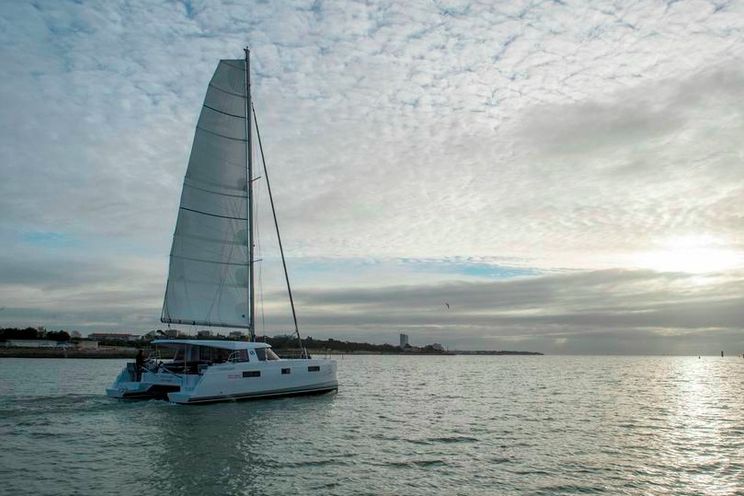 Charter Yacht Nautitech 40 Open - 4 + 2 Cabins - Athens