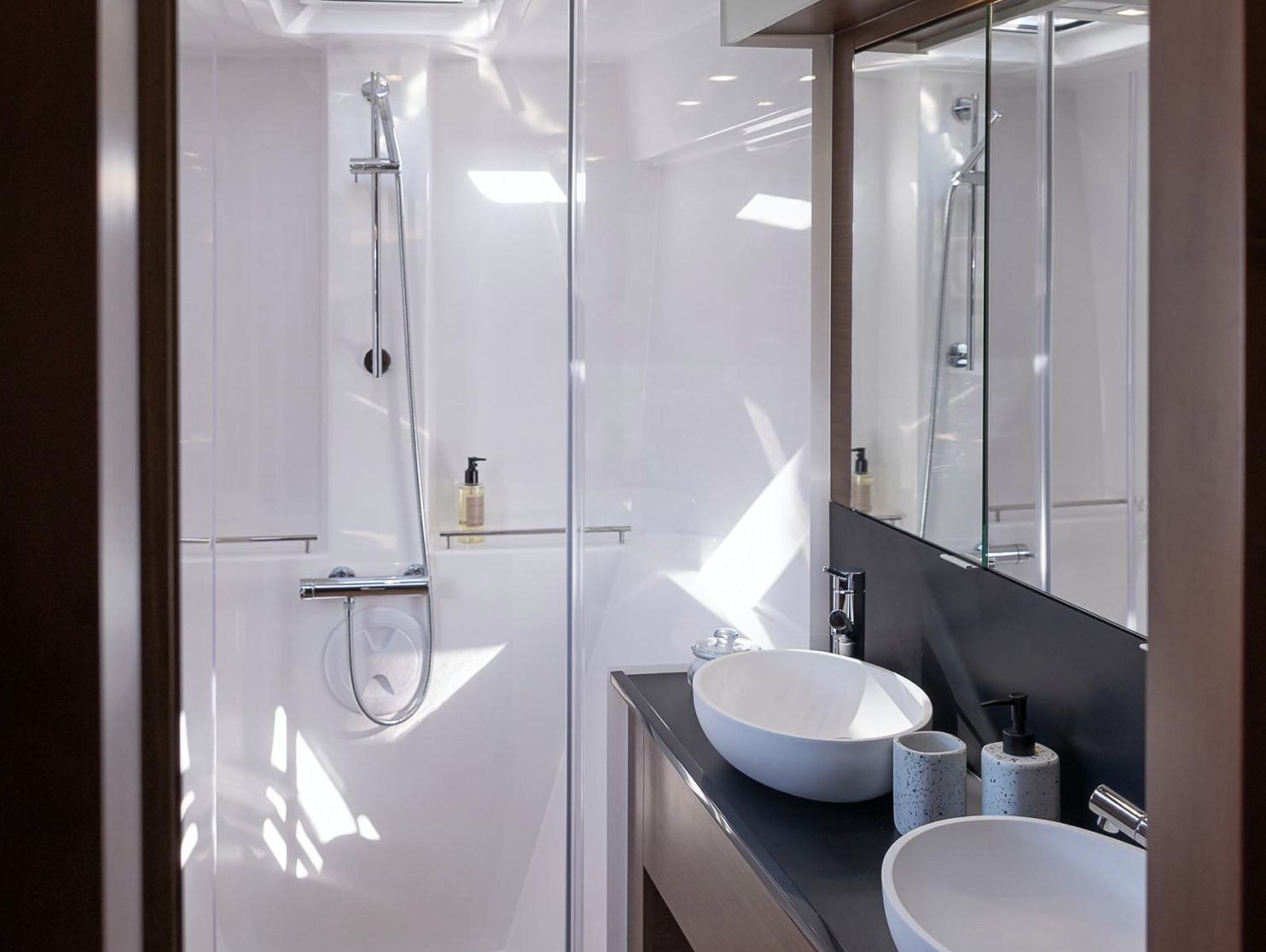 Nautitech 46 Open Bathroom