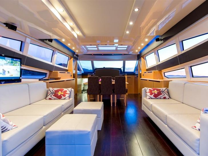NEA MONI Cayman 75 Luxury Yacht NEA MONI Cayman 75 Luxury Yacht