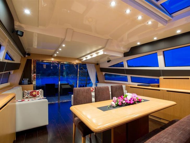 NEA MONI Cayman 75 Luxury Yacht Saloon NEA MONI Cayman 75 Luxury Yacht Saloon