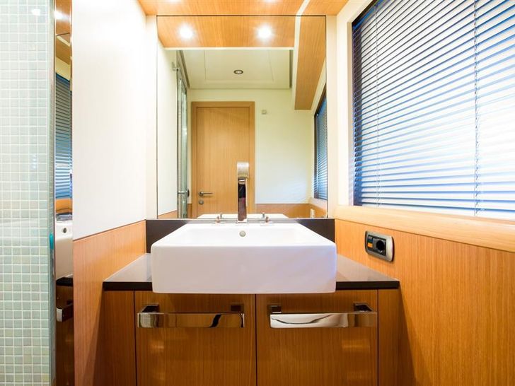 NEA MONI Cayman 75 Luxury Yacht Bathroom