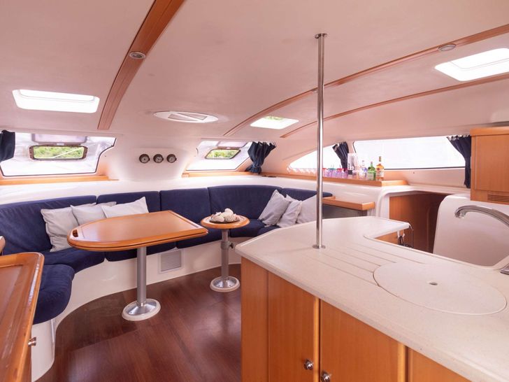 Saloon Saloon