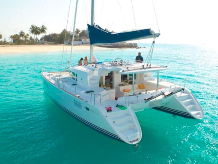 NERA Crewed Catamaran Belize NERA Crewed Catamaran Belize
