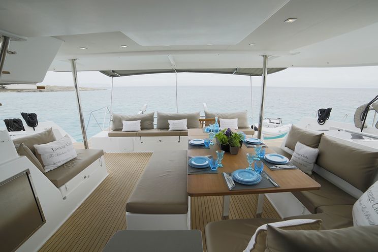 Charter Yacht NEW HORIZONS II - Fountaine Pajot Saba 50 - 5 Cabins - Athens - Lefkas - Mykonos