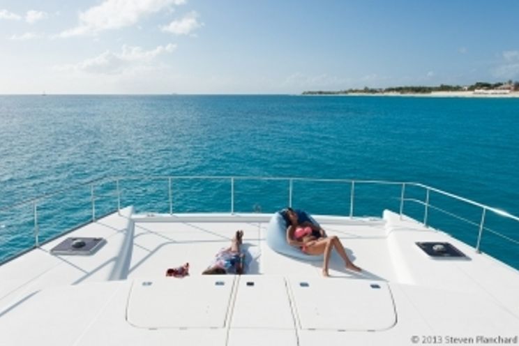Charter Yacht NIRVANA - 47 Robertson and Caine - 4 Cabins - St Maarten
