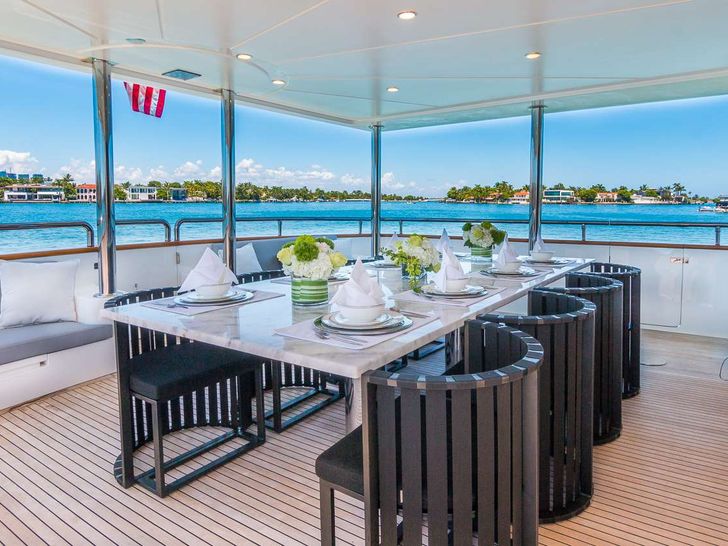 Miami Day Charter Yacht NIRVANA HORIZON 103  Miami Day Charter Yacht NIRVANA HORIZON 103