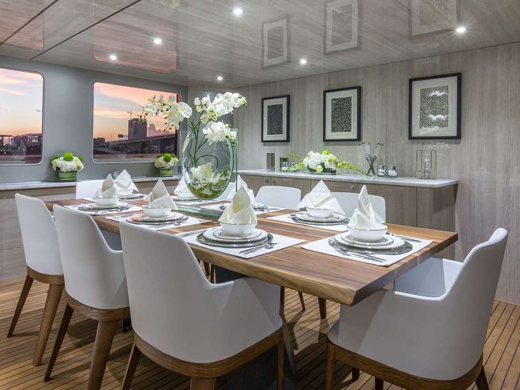 Miami Day Charter Yacht NIRVANA HORIZON 103  Miami Day Charter Yacht NIRVANA HORIZON 103