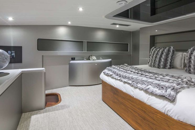 Charter Yacht NIRVANA - Horizon 110 - Miami Day Charter - Miami - South Beach - Florida