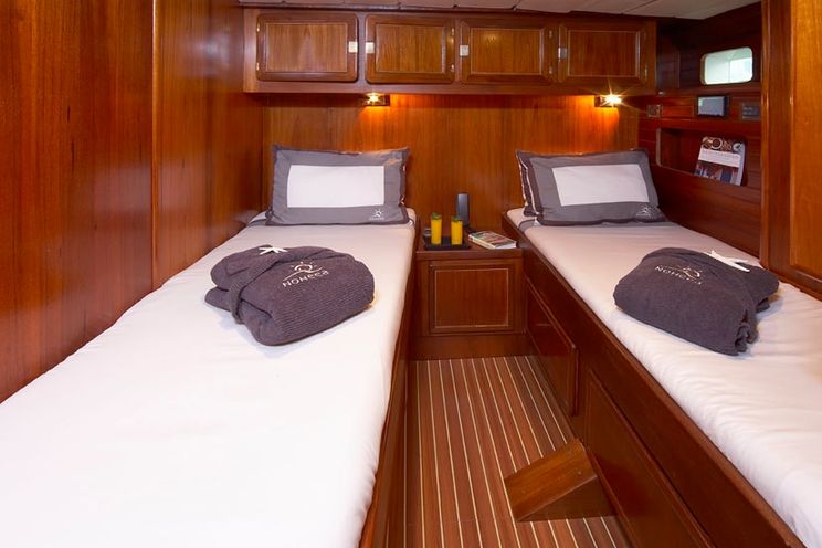 Charter Yacht NOHeea - De Schepper 25m - 3 Cabins - Barcelona - Palma de Mallorca - Ibiza - Tortola - St Maarten
