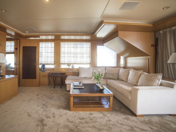 ISA Motor Yacht OASIS SkyloungeISA Motor Yacht OASIS ISA Motor Yacht OASIS SkyloungeISA Motor Yacht OASIS