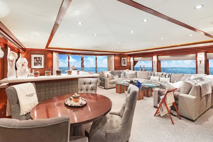 Charter Yacht OCEAN CLUB - Trinity 164 - 5 Cabins - Bahamas - Caribbean - Sardinia - Corsica - Cannes - Antibes