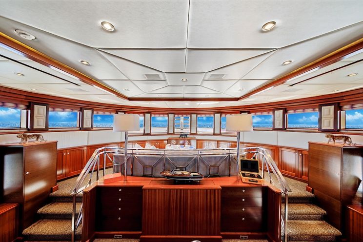 Charter Yacht OCEAN CLUB - Trinity 164 - 5 Cabins - Bahamas - Caribbean - Sardinia - Corsica - Cannes - Antibes