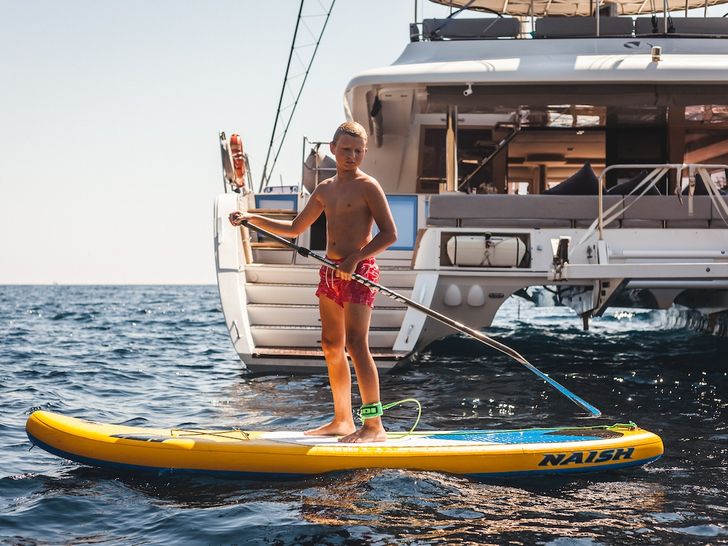 OCEAN VIEW - Lagoon 620,stand-up paddle board by the stern OCEAN VIEW - Lagoon 620,stand-up paddle board by the stern