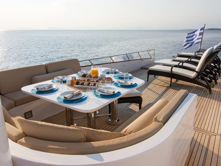 Sundeck Sundeck