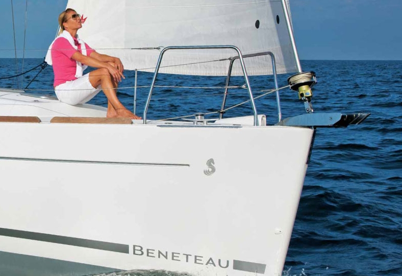 Charter Yacht Oceanis 34 - 3 Cabins - Procida - Naples