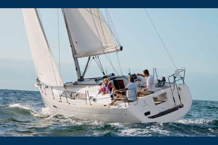 Charter Yacht Oceanis 34 - 3 Cabins - Procida - Naples