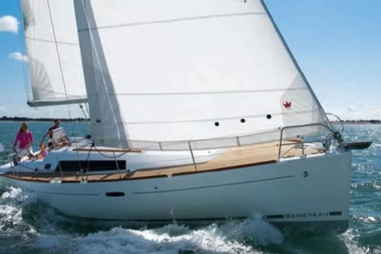 Charter Yacht Oceanis 37 - 3 Cabins - Pomer - Kastela - Croatia