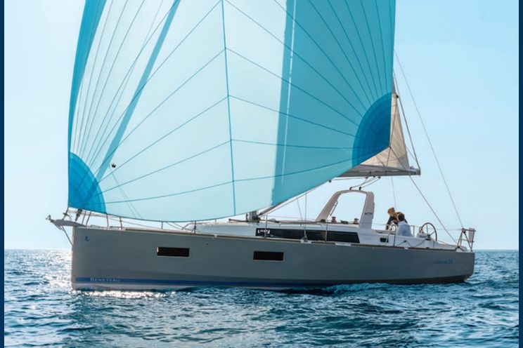 Charter Yacht Oceanis 38.1 - 3 Cabins - Portisco - Sardinia