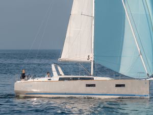 Oceanis 38 - 3 Cabins - 2015 - Barcelona Oceanis 38 - 3 Cabins - 2015 - Barcelona