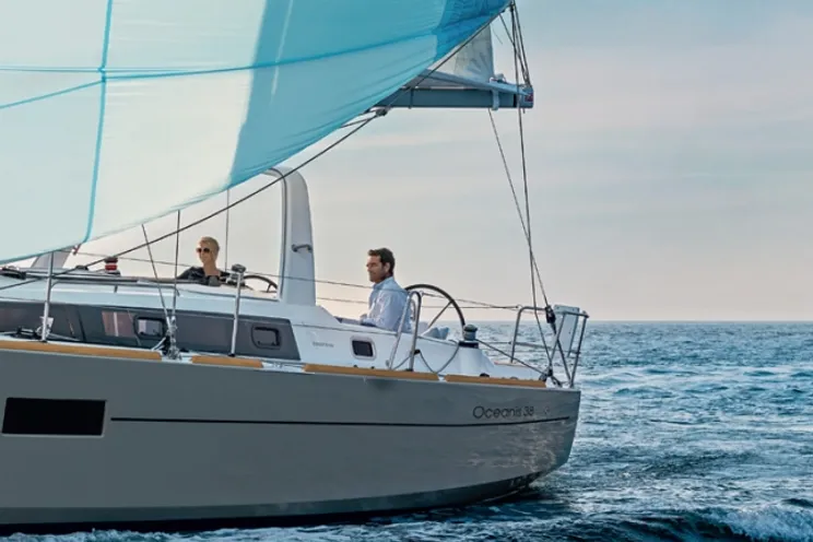 Charter Yacht Oceanis 38 - 3 Cabins - Canngione - Sardinia