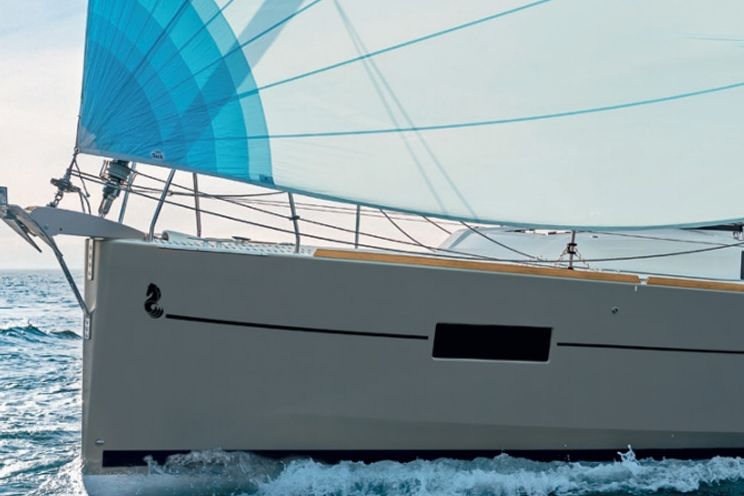 Charter Yacht Oceanis 38 - 3 Cabins - Canngione - Sardinia