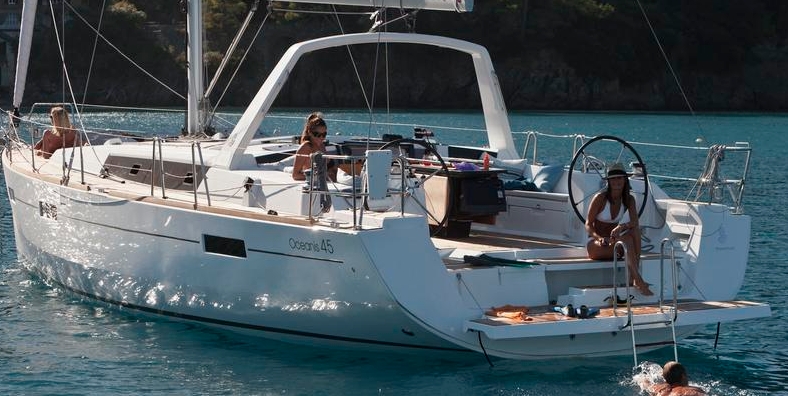 Charter Yacht Beneteau Oceanis 45 - 4 Cabins - Tortola