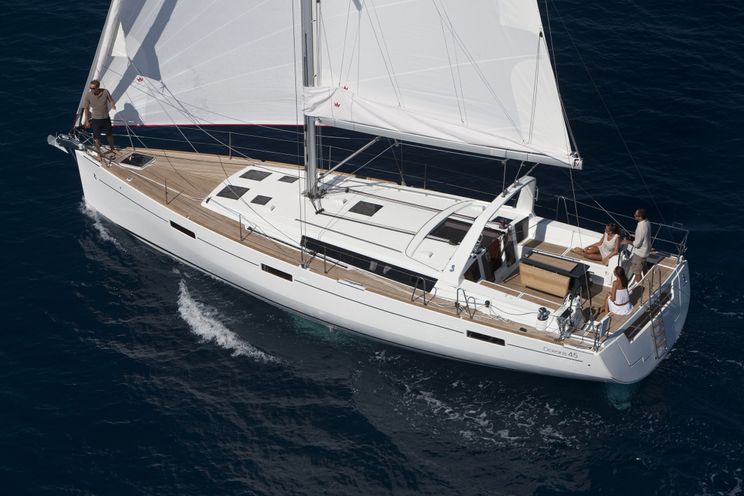 Charter Yacht Oceanis 45 - 4 Cabins - Ajaccio - Marseille - Corsica
