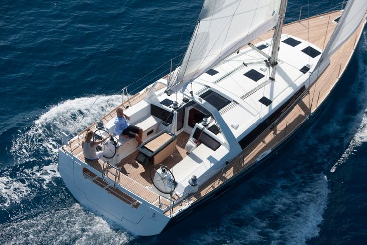 Charter Yacht Oceanis 48 5 Cabins - Trogir