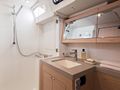 Beneteau Oceanis 51.1 Bathroom Beneteau Oceanis 51.1 Bathroom