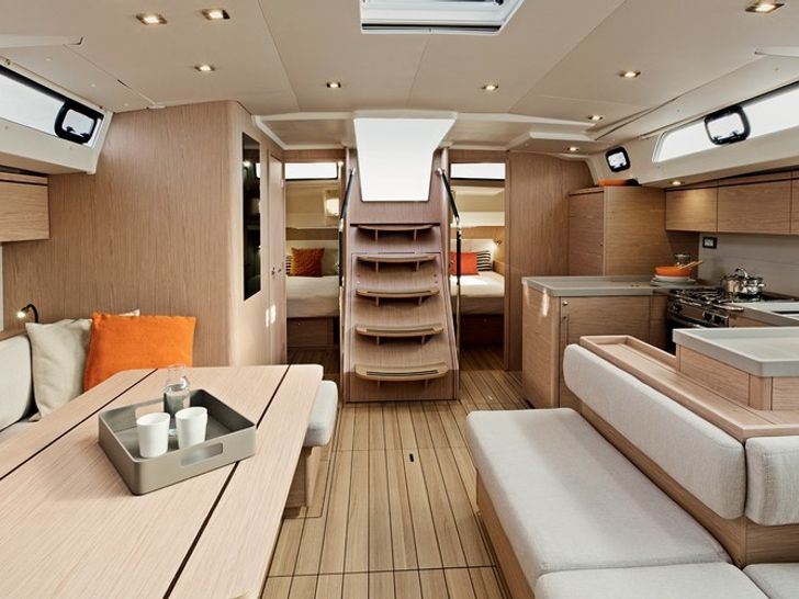 Beneteau Oceanis 51.1 Salon