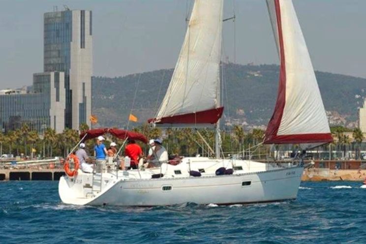 Charter Yacht Oceanis 361 - 3 Cabins - Barcelona