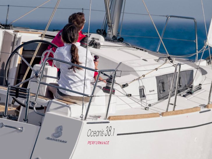 Oceanis 38.1 Oceanis 38.1