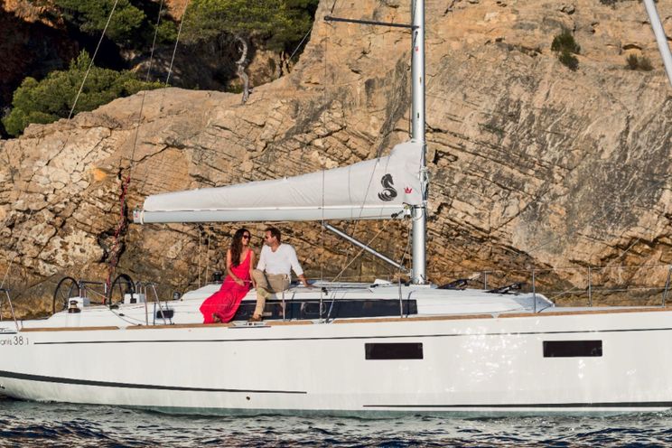 Charter Yacht Oceanis 38.1 - 3 Cabins - Portisco - Sardinia