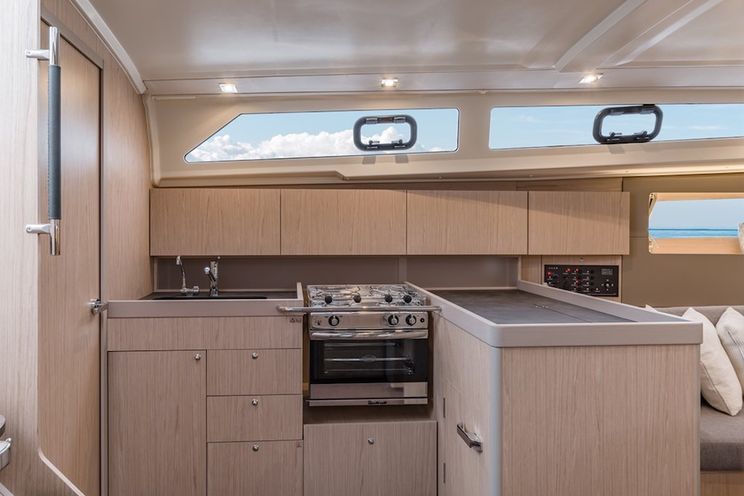 Charter Yacht Oceanis 41.1 - 3 Cabins - 2017 - Kastela