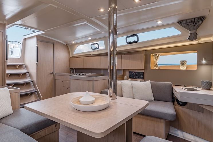 Charter Yacht Oceanis 41.1 - 3 Cabins - 2017 - Kastela