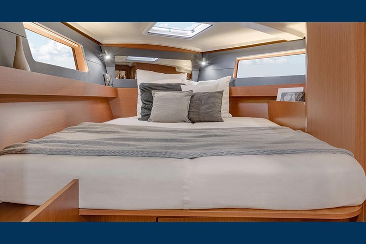 Charter Yacht Oceanis 41.1 - 4 cabins(4 double)- 2020 - Biograd - Sukosan - Sibenik - Trogir
